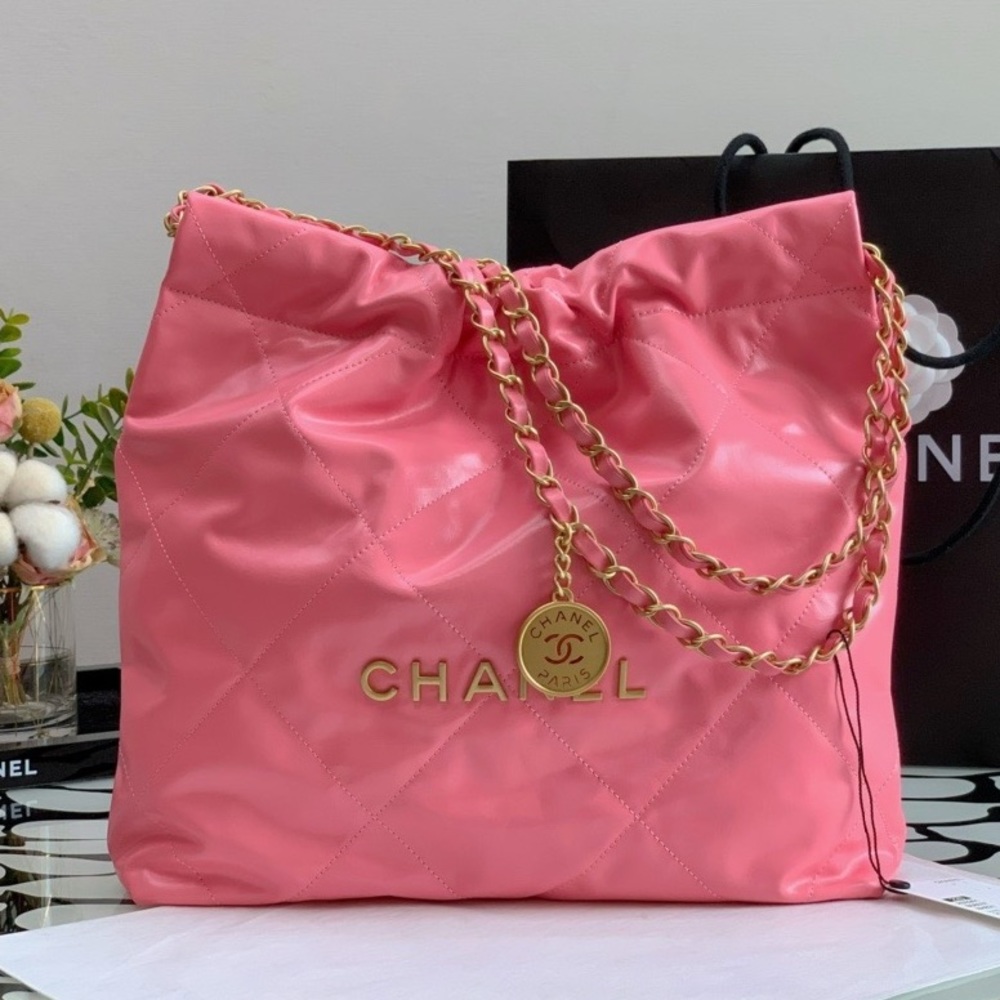 Brand new Authentic Chanel 22 medium tote